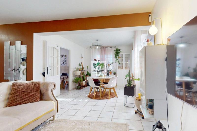 Maison - 97 m² - 5 pièces