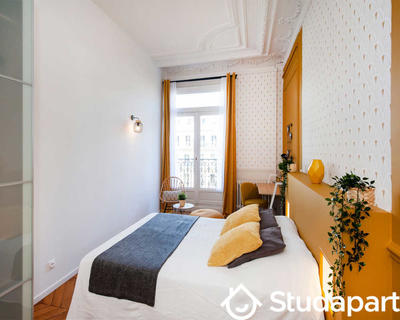 Chambre - 220 m² - 1 pièce