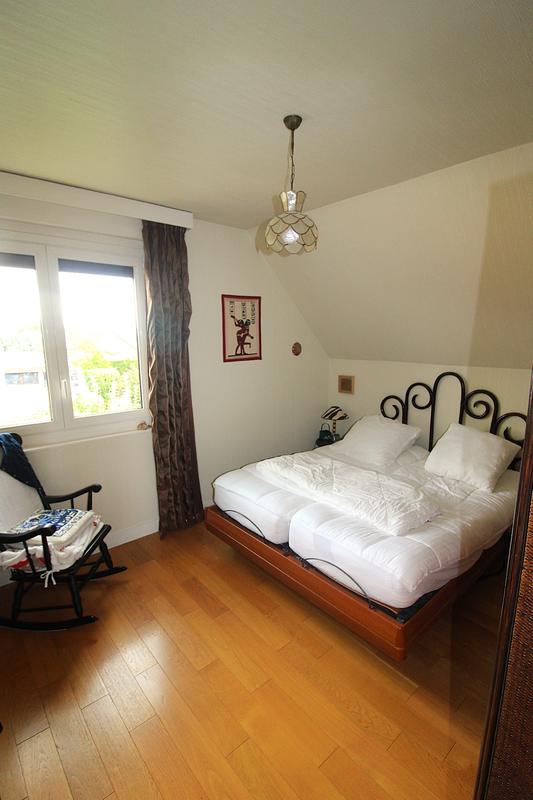 Maison - 201 m² - 10 pièces