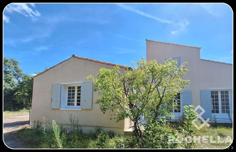 Maison - 220 m² - 8 pièces