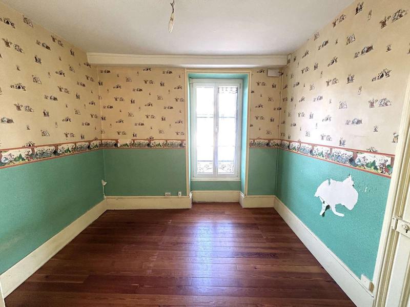 Maison traditionnelle - 95 m² - 5 pièces