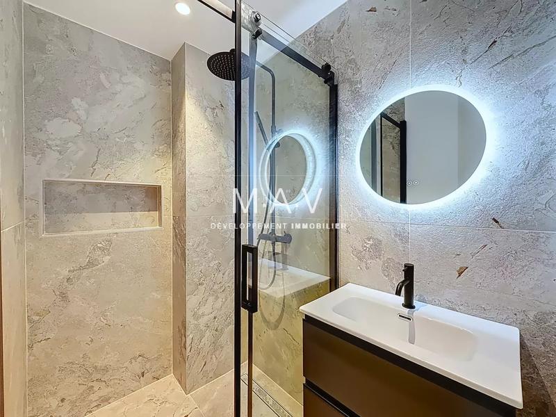 Appartement - 95 m² - 4 pièces