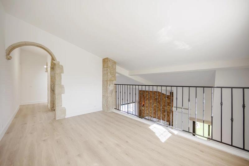 Maison - 181 m² - 7 pièces