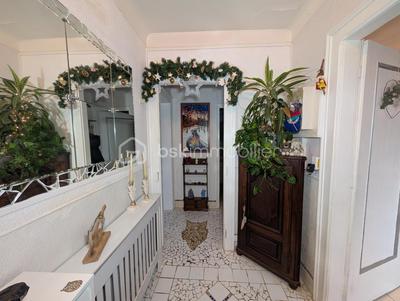 Appartement - 95 m² - 4 pièces