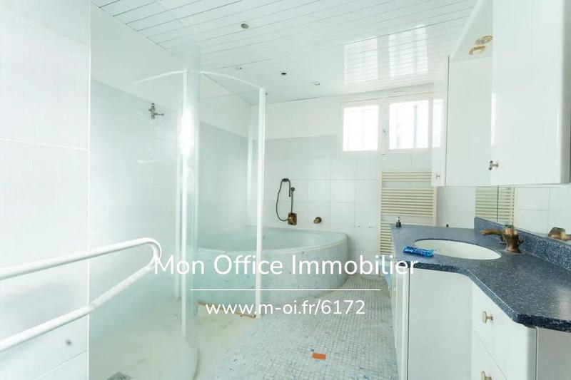 Maison - 262 m² - 7 pièces