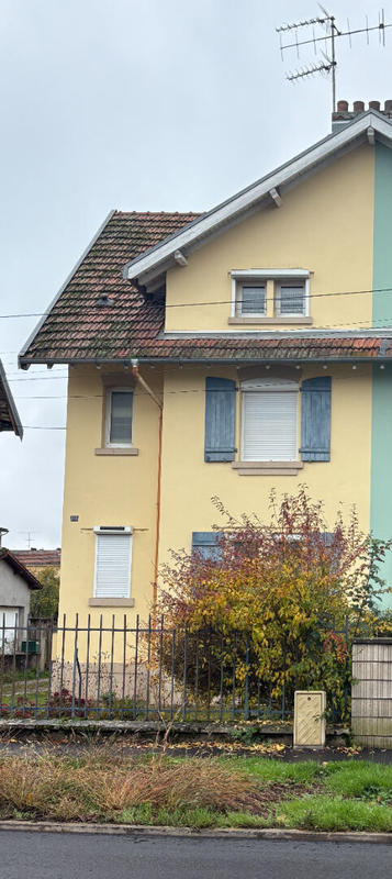 Maison - 93 m² - 5 pièces