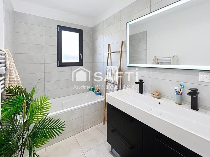 Maison - 105 m² - 5 pièces