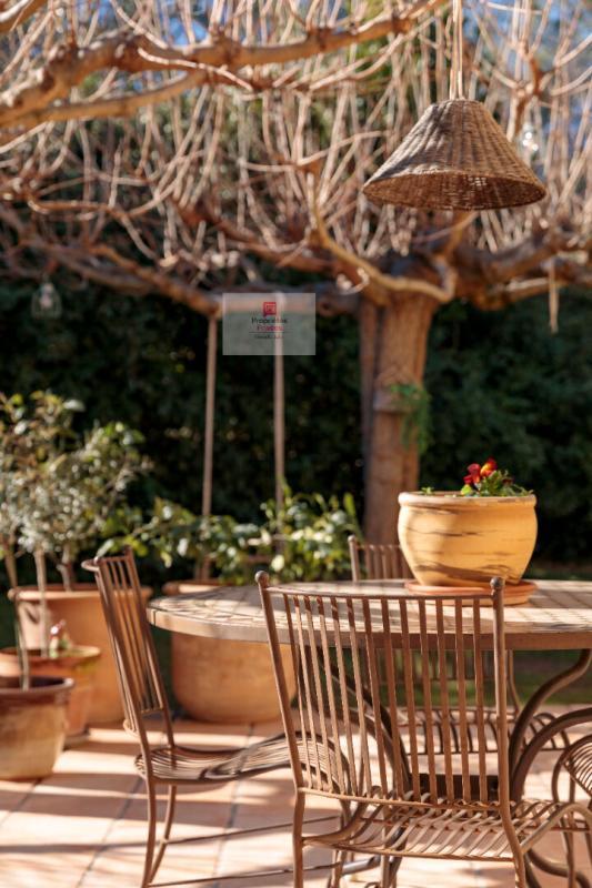 Maison - 275 m² - 8 pièces