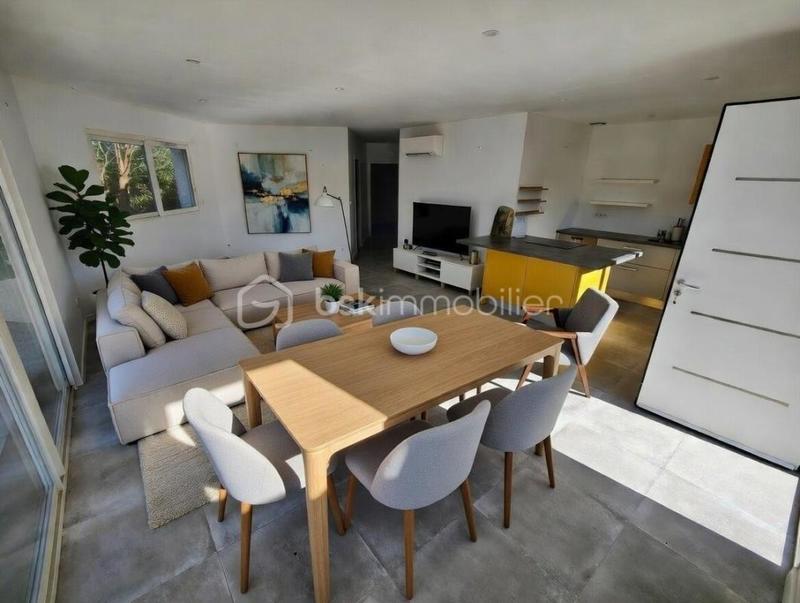 Villa - 80 m² - 4 pièces