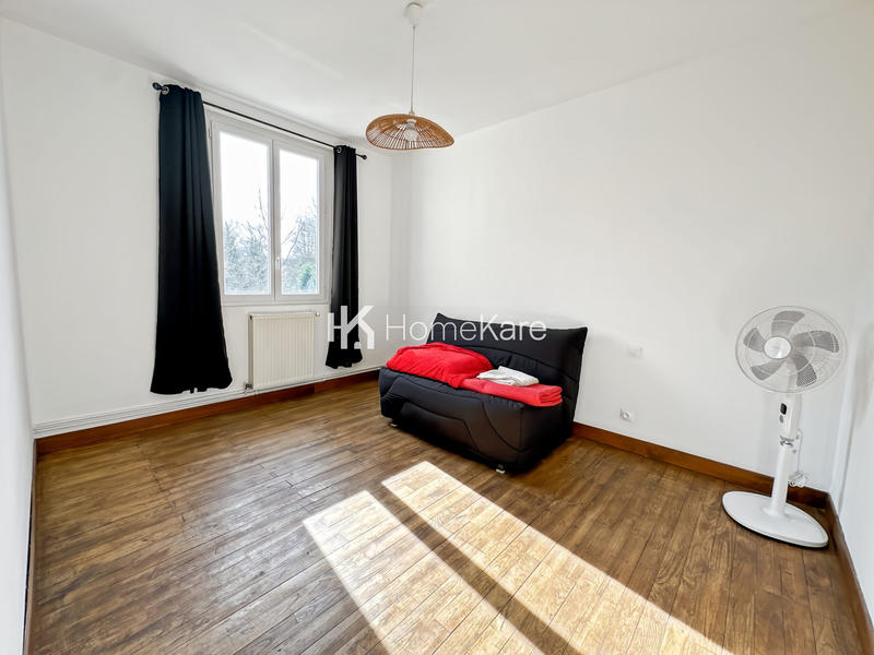 Maison - 202 m² - 5 pièces