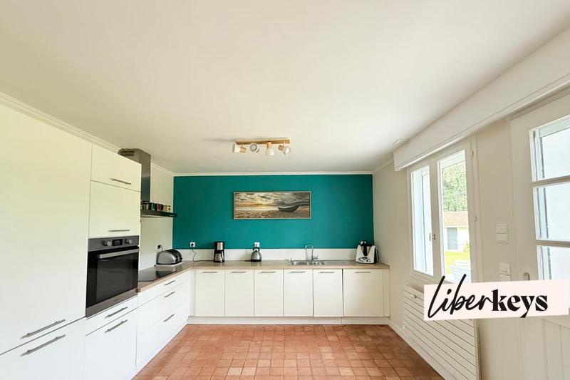 Propriété - 270 m² - 10 pièces