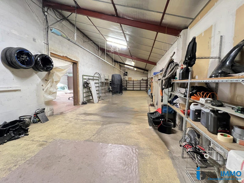 Local d'activités - 740 m²