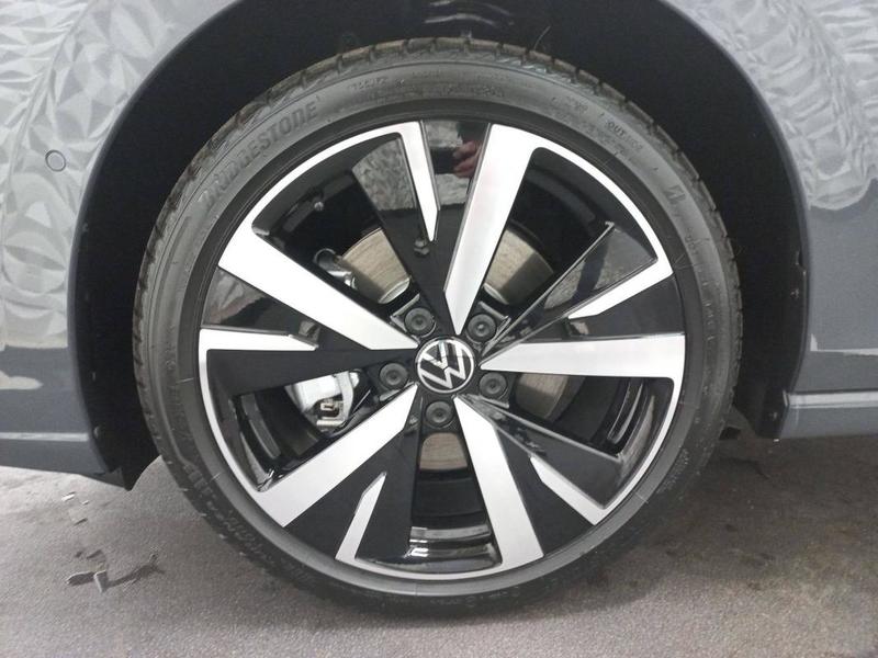 Volkswagen Golf 1.5 eHybrid 204 Dsg6 Vw Edition