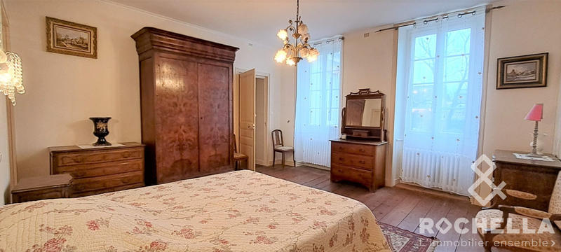 Maison ancienne - 250 m² - 8 pièces