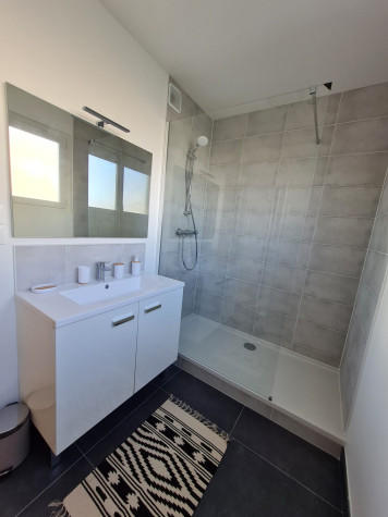 Appartement - 90 m² - 4 pièces