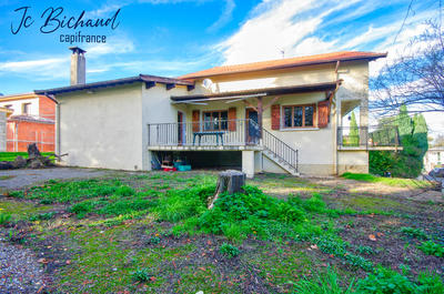 Maison - 254 m² - 6 pièces