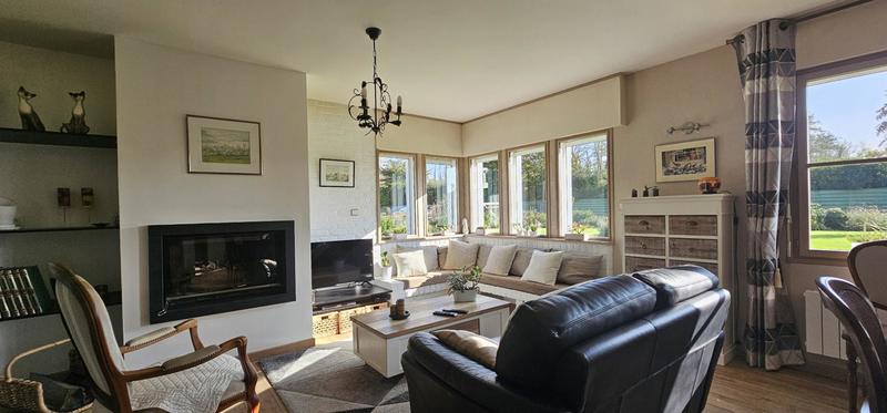 Pavillon - 197 m² - 8 pièces