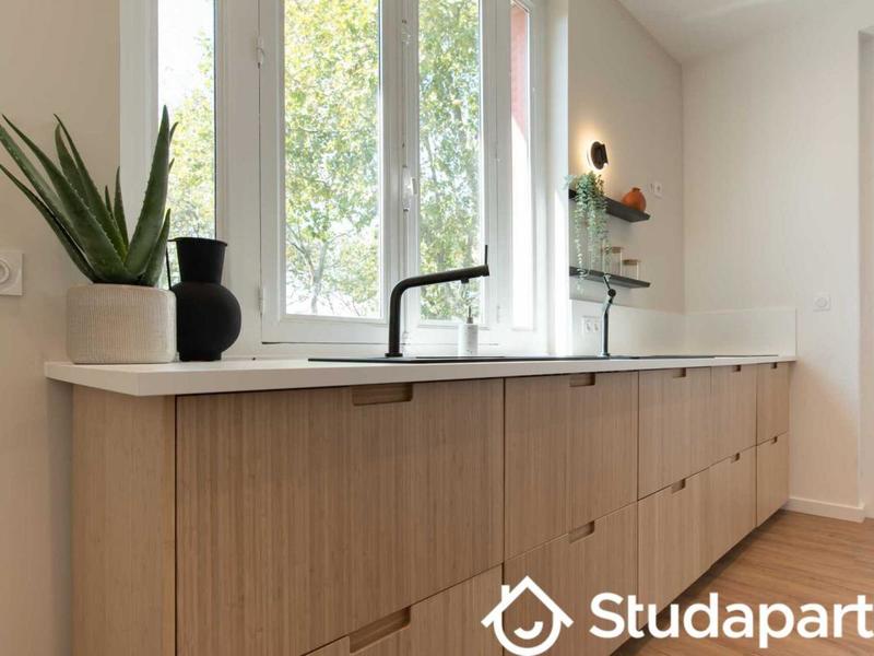 Appartement - 240 m² - 1 pièce