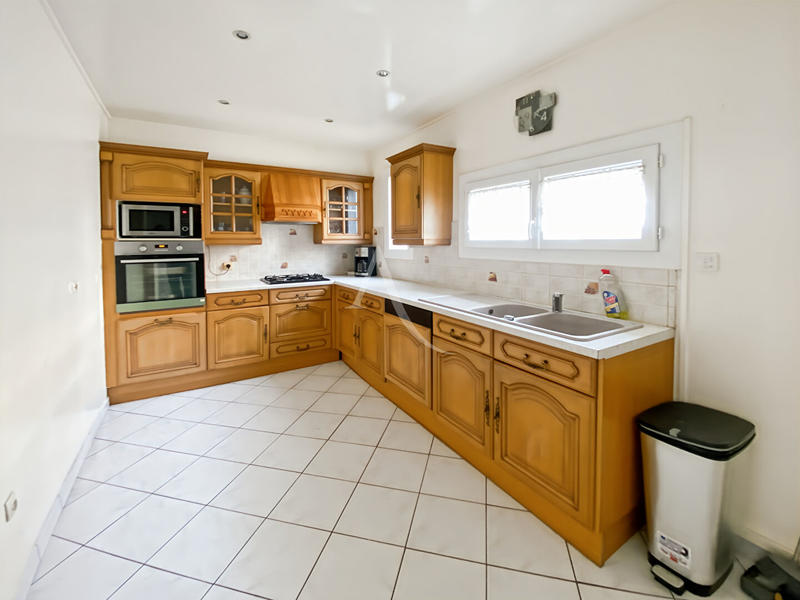 Maison - 106 m² - 6 pièces