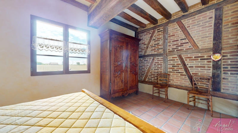 Propriété - 226 m² - 8 pièces