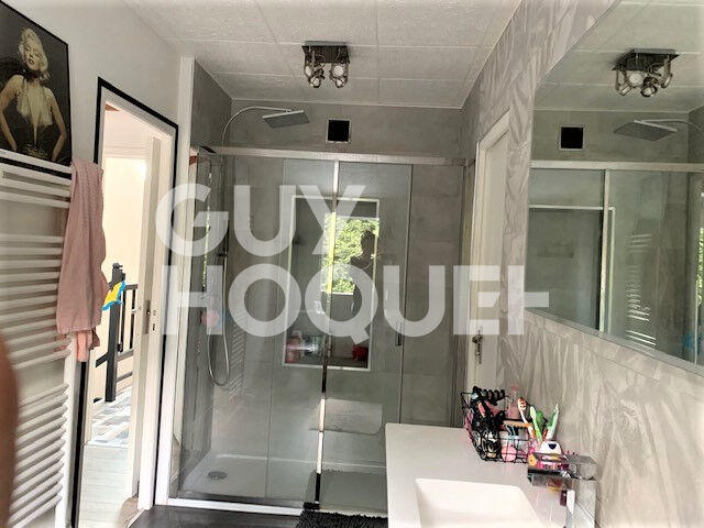 Maison - 136 m² - 5 pièces