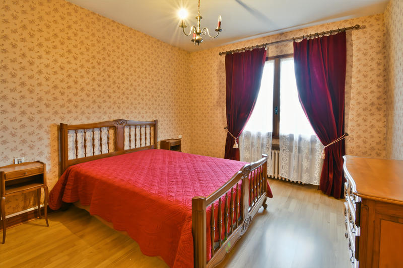 Maison - 320 m² - 10 pièces