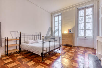 Appartement - 180 m² - 5 pièces