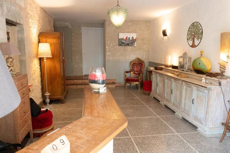 Propriété - 750 m² - 16 pièces