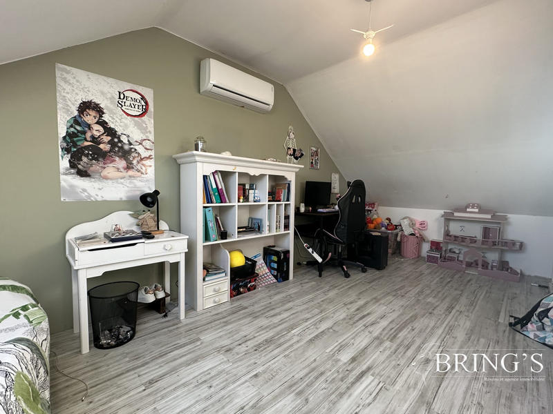 Maison - 97 m² - 6 pièces