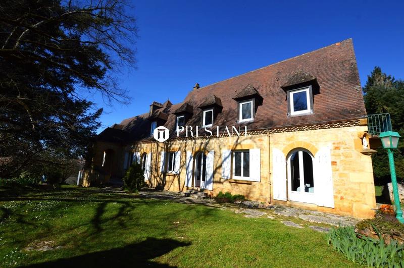 Manoir - 305 m² - 10 pièces