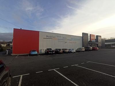 Local commercial - 4 700 m²