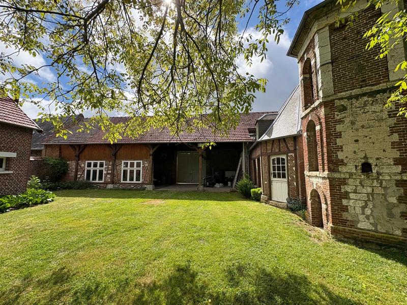 Maison - 266 m² - 8 pièces