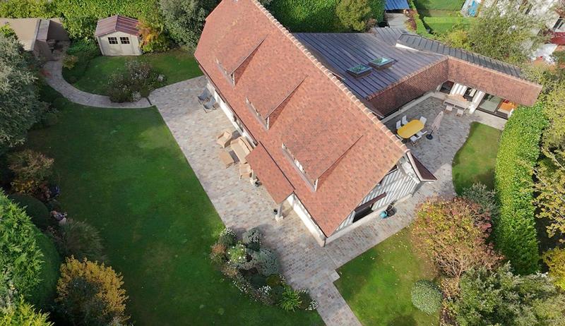 Maison - 235 m² - 8 pièces