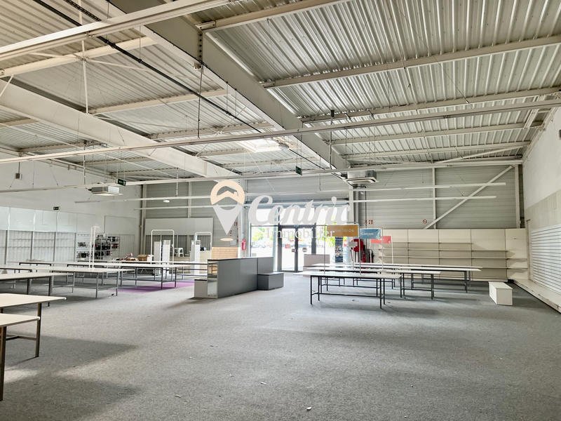 Local commercial - 600 m²