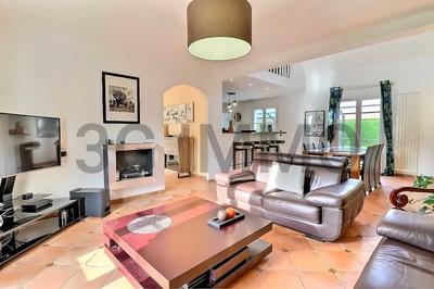 Maison - 163 m² - 7 pièces