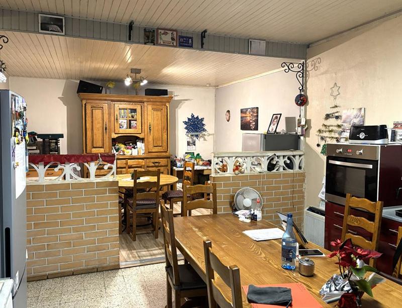 Maison - 161 m² - 7 pièces