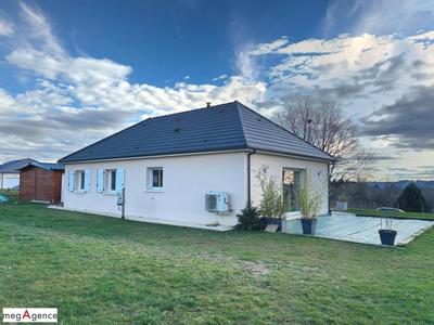 Villa - 95 m² - 4 pièces