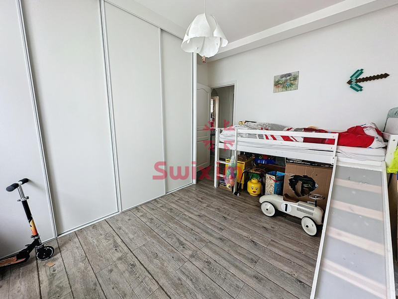 Appartement - 90 m² - 4 pièces
