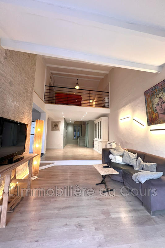 Appartement - 125 m² - 4 pièces