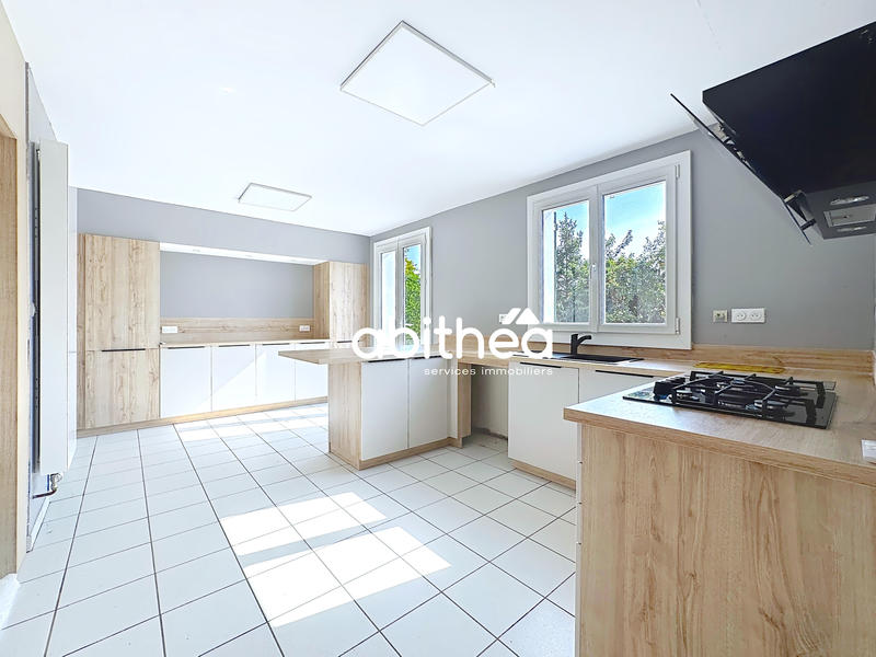 Maison - 170 m² - 6 pièces