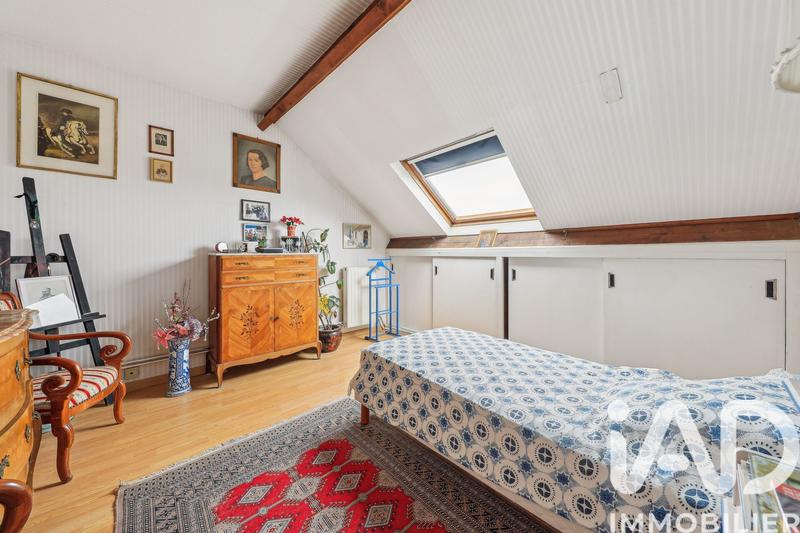 Maison - 230 m² - 9 pièces