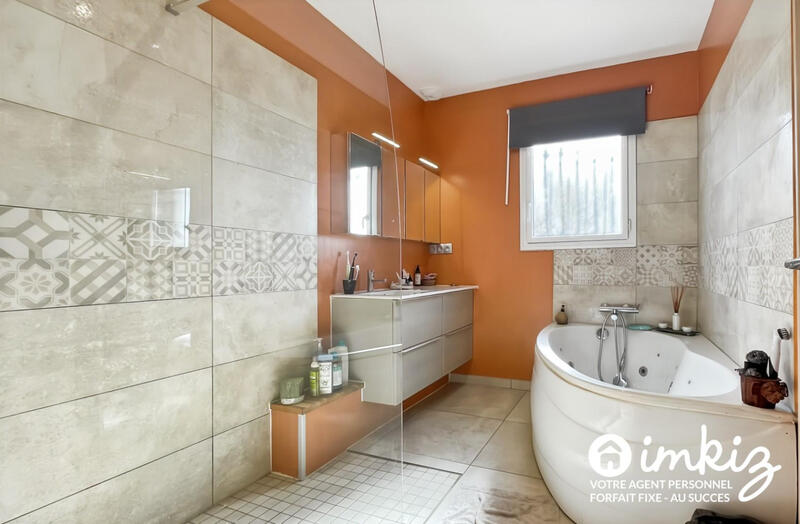 Maison - 262 m² - 6 pièces