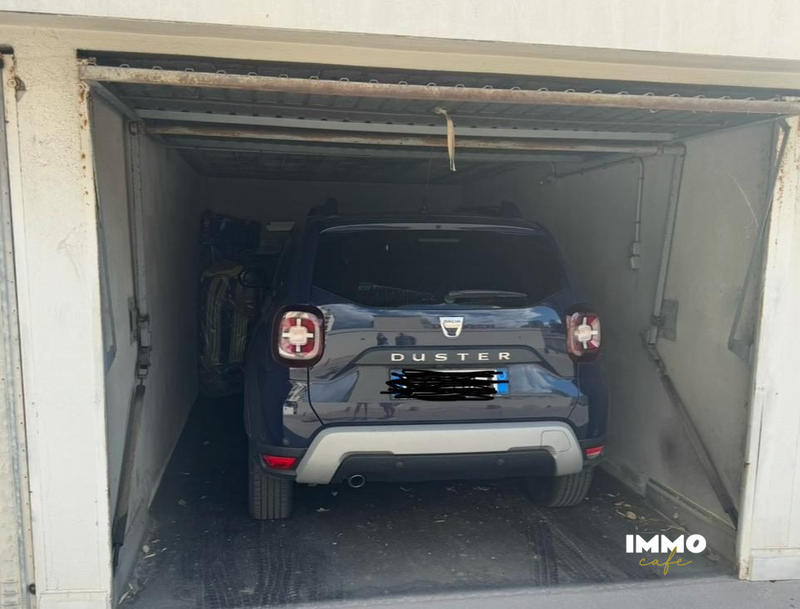 Parking / Garage - 14 m²