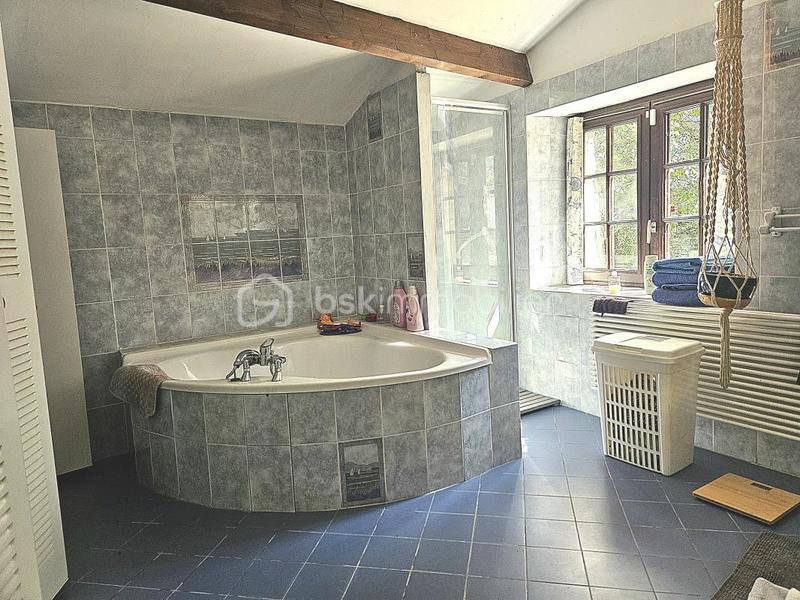 Maison ancienne - 260 m² - 8 pièces