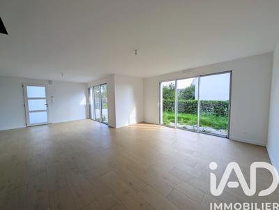 Maison - 117 m² - 6 pièces