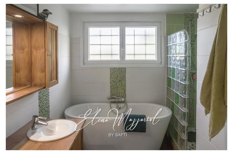 Maison - 207 m² - 9 pièces