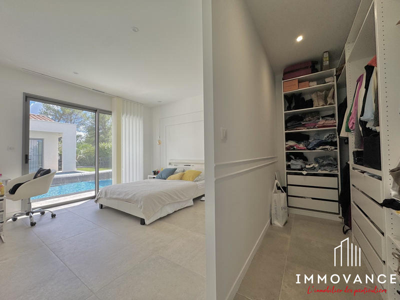 Villa - 215 m² - 5 pièces