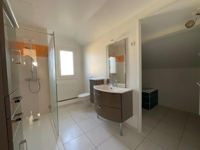 Maison - 101 m² - 5 pièces