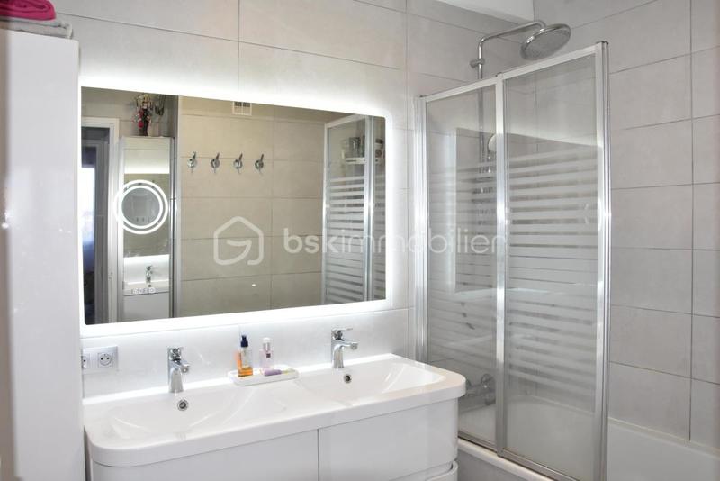 Appartement - 75 m² - 4 pièces