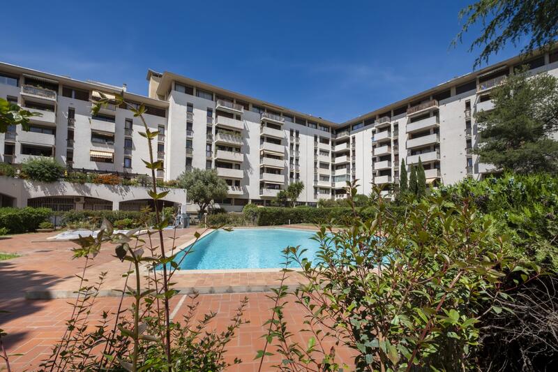 Appartement - 94 m² - 3 pièces